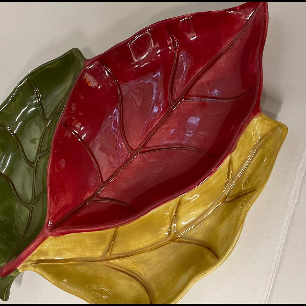 It’s Fall Y’all! Can’t miss out on the beautiful fall foliage serving dish.